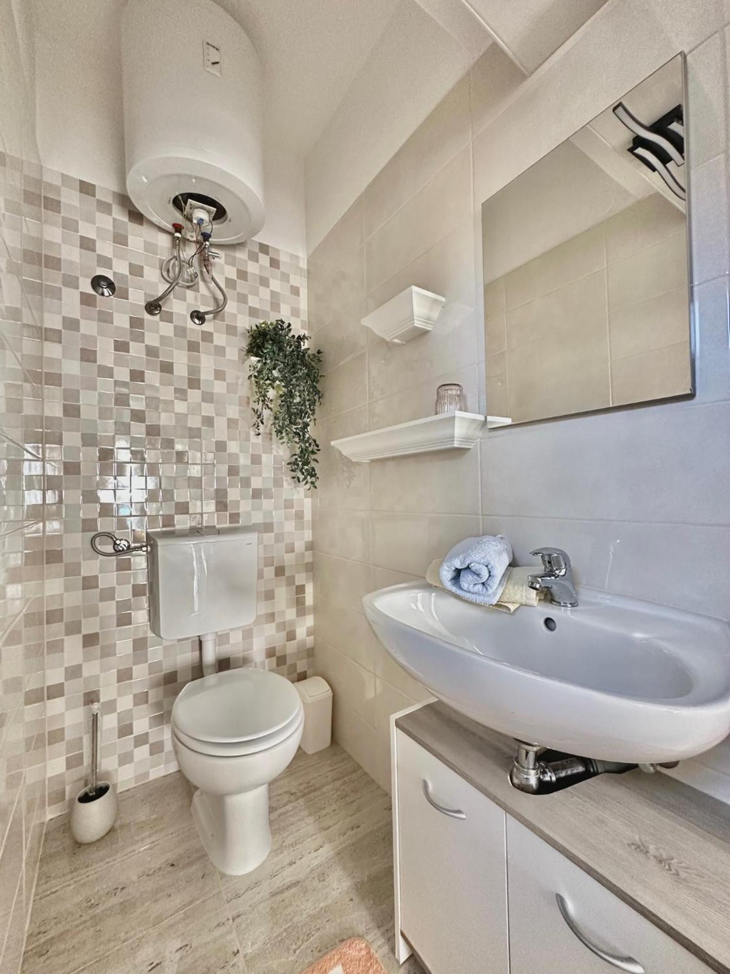 Apartments Hajl Крк Экстерьер фото