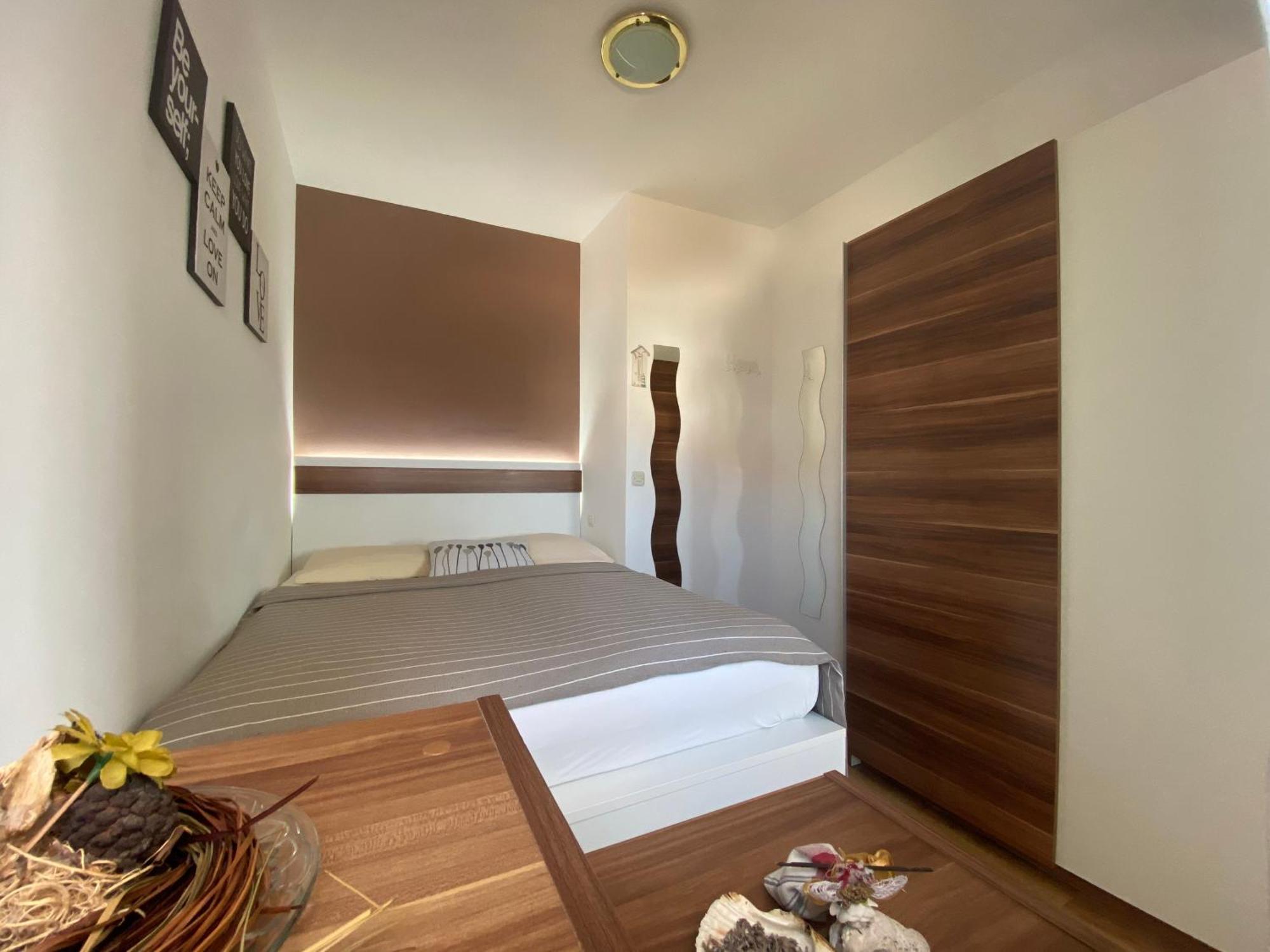 Apartments Hajl Крк Экстерьер фото