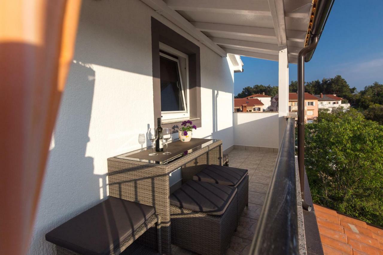 Apartments Hajl Крк Экстерьер фото